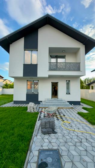 CASA INDIVIDUALA DE VANZARE BRAGADIRU CURTE PROPRIE