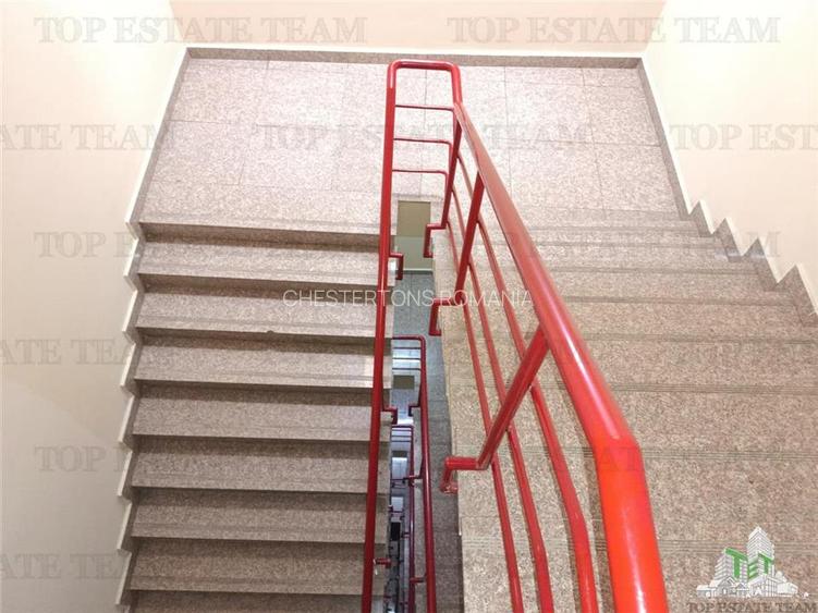 Super apartament cochet din 2008 cu 3 cam. si balcon plus loc de parcare, avand - 17