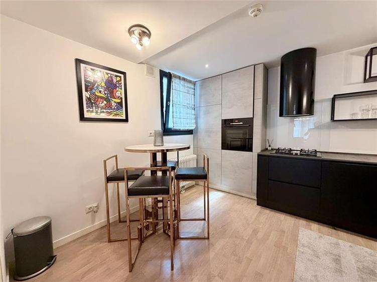 Apartament elegant cu 3 camere de inchiriat in zona Herastrau, parcare subterana