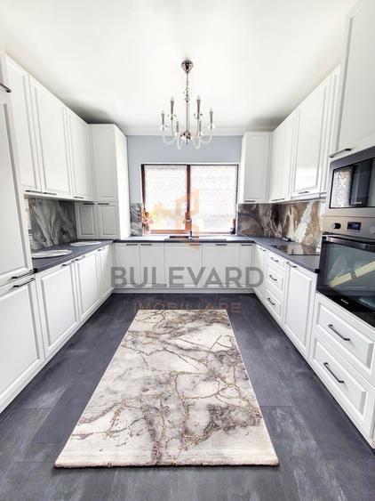 Casa cu piscina, cartier Gruia