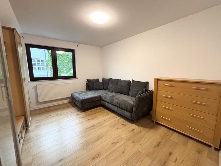 Apartament spațios cu 3 camere , - LA CURTE - 83 mp