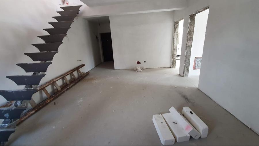 De Vânzare Duplex 4 Camere (~90 m²) | Șcheia Centru