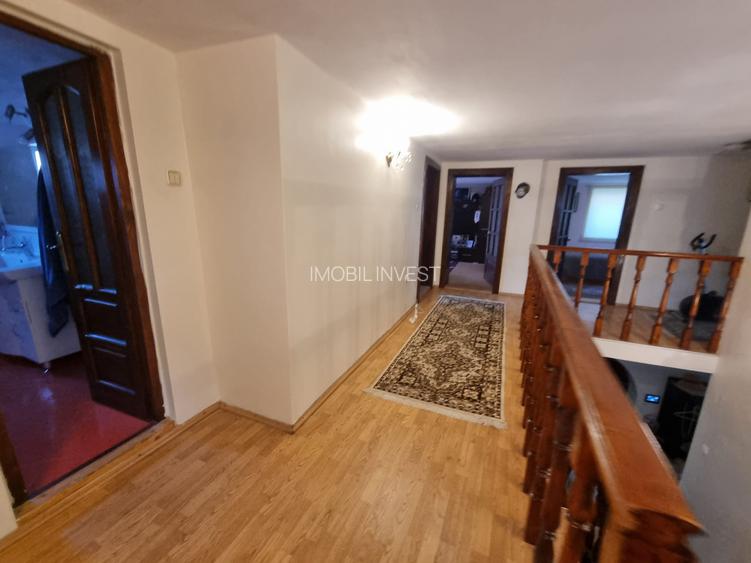 Casă individuală de vânzare – 238 mp, zonă centrală, 7 camere, garaj - 5