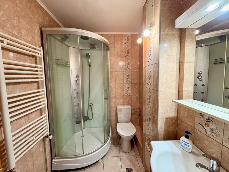 Apartament 2 camere decomandat cu balcon și pivniță în Vasile Aaron