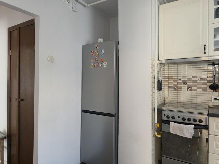 Astra zona școala 7 strada Apollo apartament 3 camere Liber la vânzare