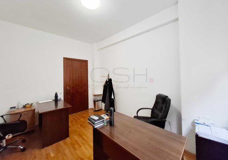 Apartament cu 4 camere Primaverii
