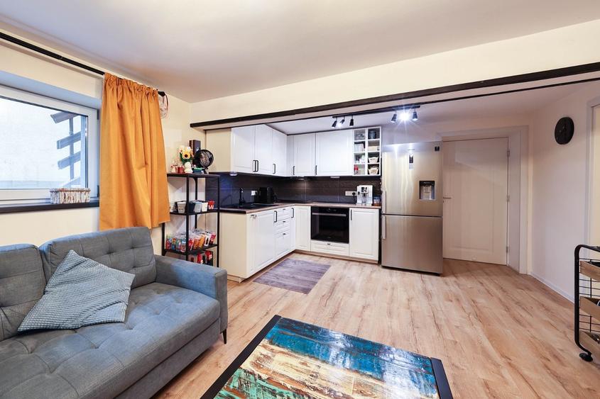 Apartament cu 3 camere la casa | Curte 130 mp | Zona Grivitei strada Vulcan