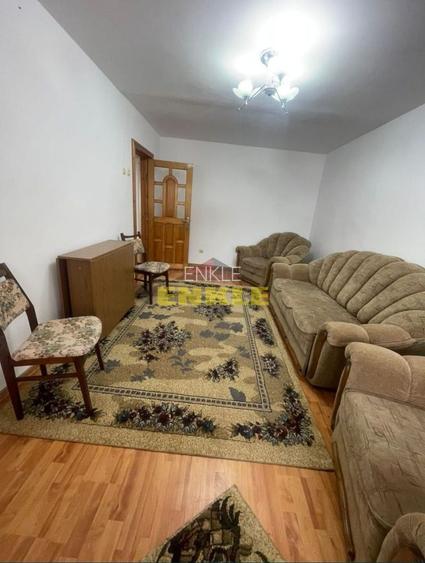 De închiriat apartament 4 camere decomandat - 4