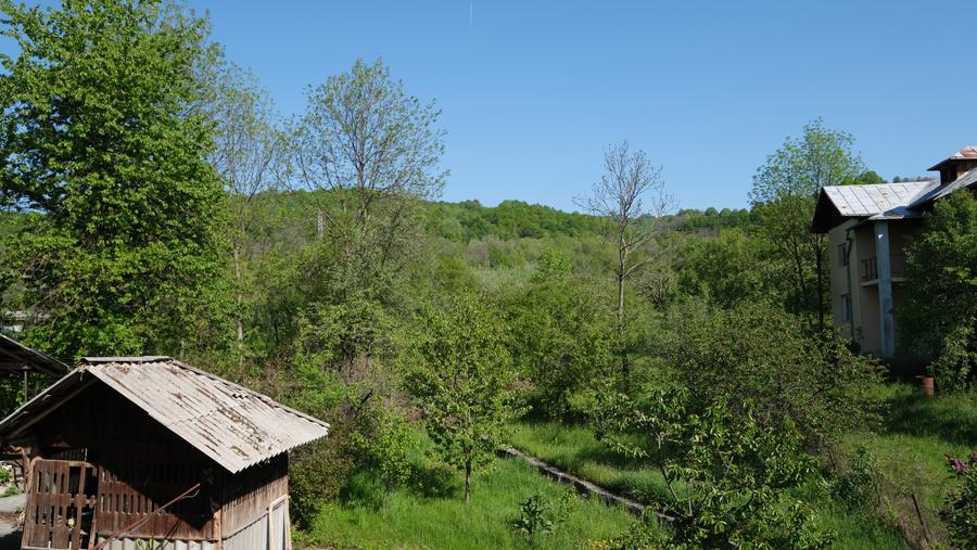 Vanzare casa mare cu etaj si 6200 mp teren intravilan Fieni, judetul Dambovita