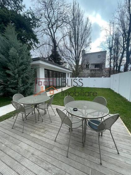 Vilă Spectaculoasă Complet Renovată cu Grădina Privată