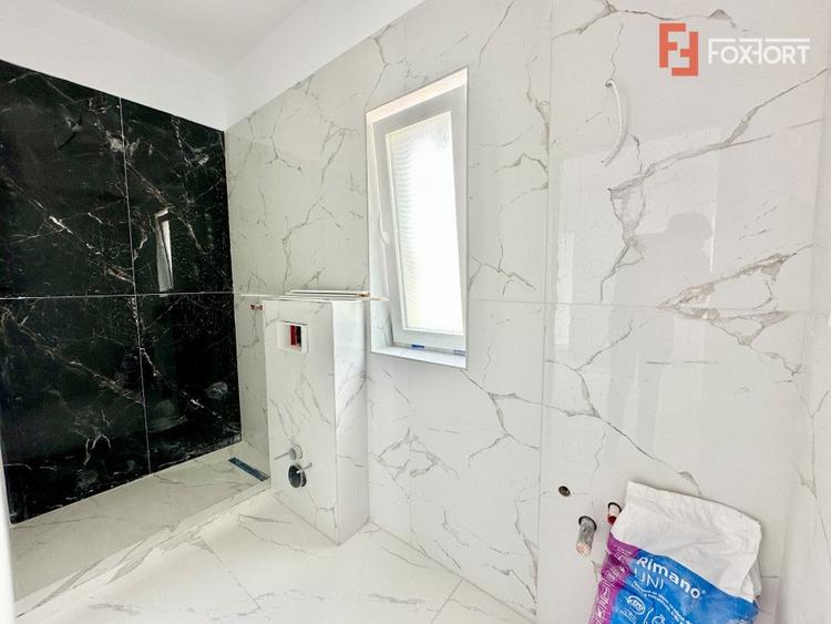 Duplex 4 camere si 2 bai - Mosnita Noua - toate utilitatile