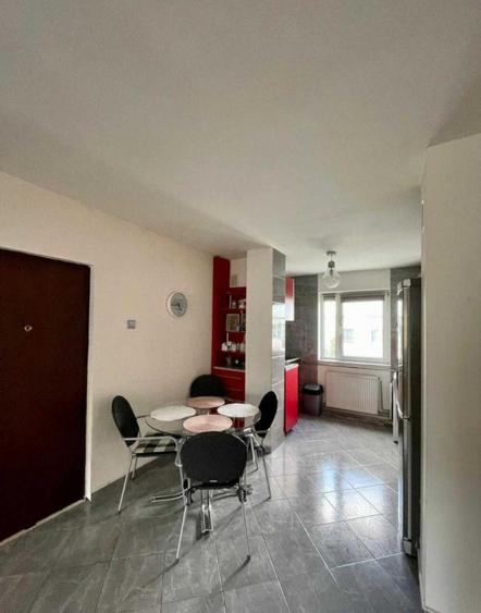 Apartament 4 camere, zona Mehedinti, Manastur