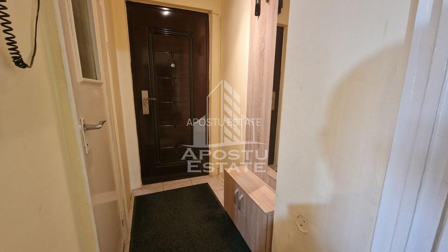 Apartament de vanzare cu 3 camere, centrala proprie, zona Dacia - 11