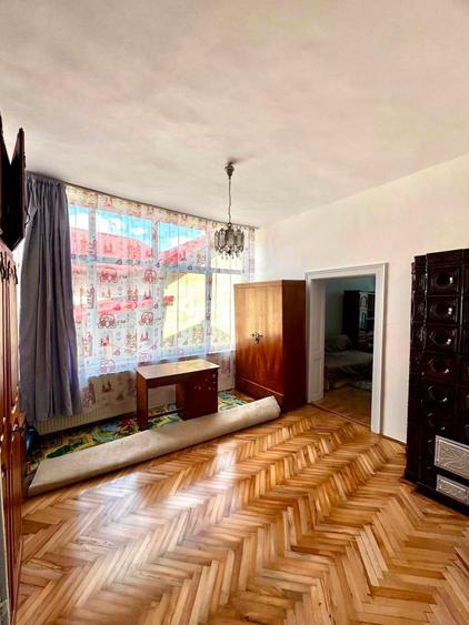 Prima inchiriere! Apartament semidecomandat 4 camere, Gruia, zona Sapte Strazi!