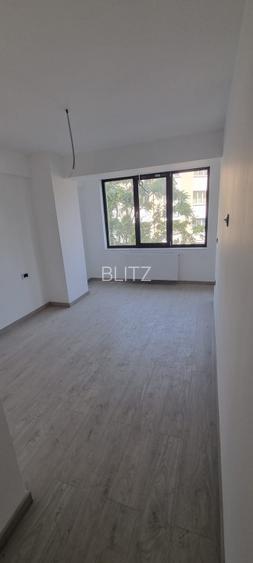 Apartament 3 camere, 78 mp, zona George Enescu - 2