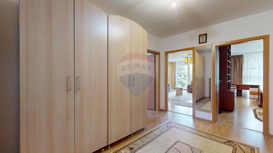 Apartament cu suprafata generoasa de închiriat