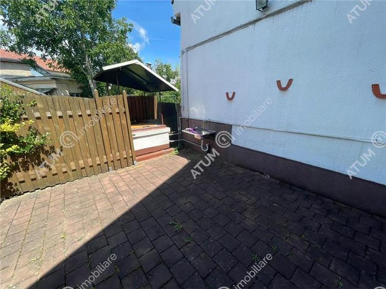 Apartament cu 1 camera la casa curte proprie zona Piata Cluj Sibiu