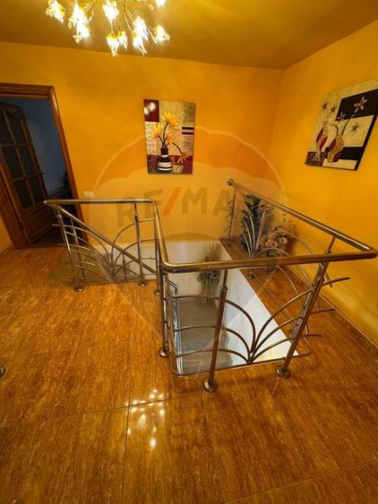 Casă / Vilă cu 6 camere in Bolotești, mobilată și utilată