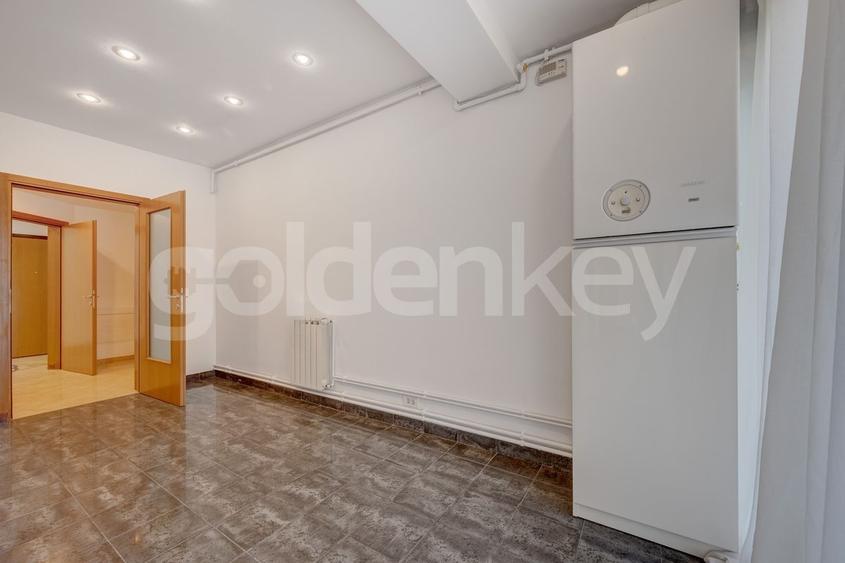 Locatie unica | Apartament cu 5 camere, 3 bai | vedere libera