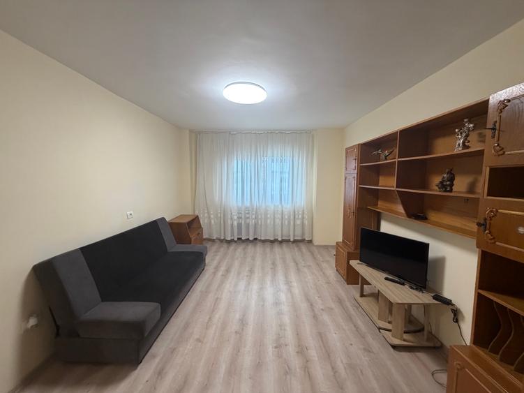 Apartament 3 camere,strada Victoriei