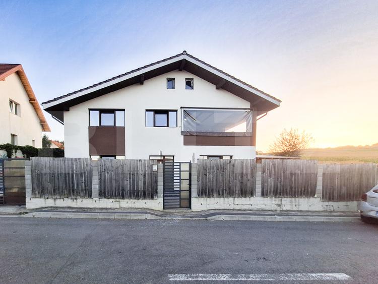 Casa la cheie, 220 mp utili, 550 mp teren