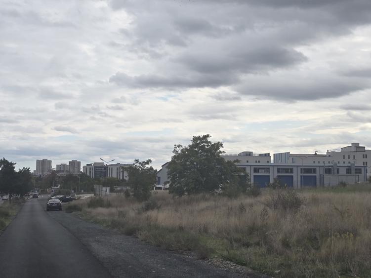 Teren intravilan construibil în Ovidiu zona liceul ICHC,