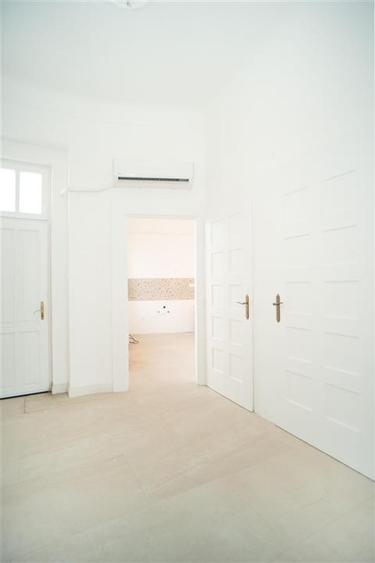 Apartament ultracentral cu 3 camere pe Strada Primariei