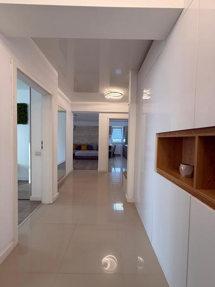 VANZARE APARTAMENT 3 CAMERE-2 BAI-LOC DE PARCARE INCLUS-COMISION 0%