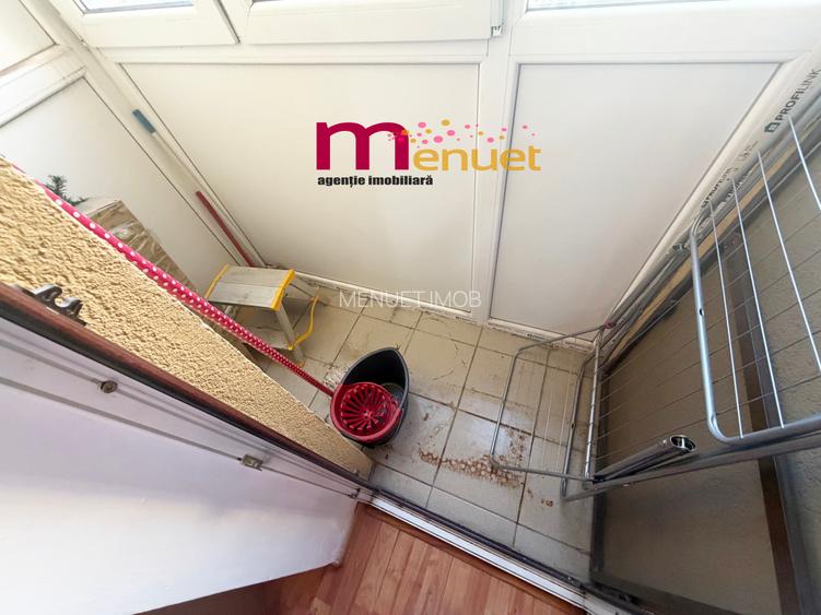 Apartament 2 camere,zona Biserica cu Ceas,etaj 1 - 6