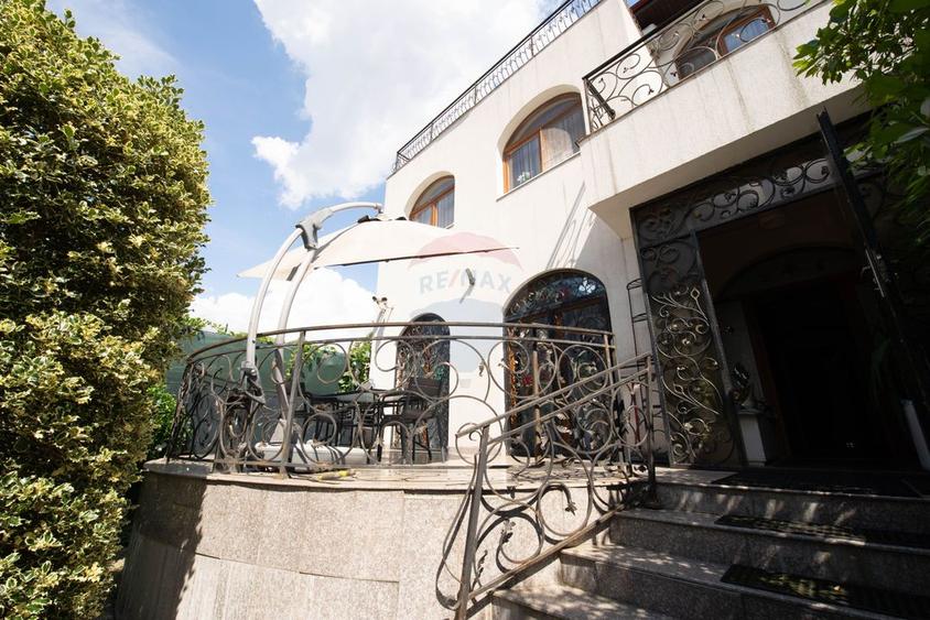 Casa de vanzare 483mp suprafata totala si teren 494mp, Sector 1