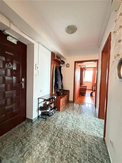 Vanzare apartament 65 mp,decomandat,zona Garii,2 bai