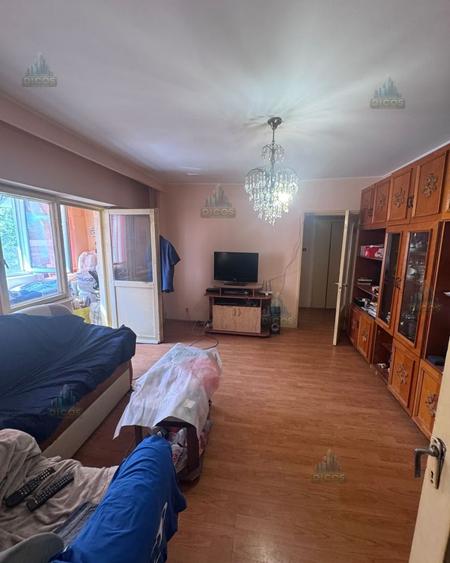Apartament 3 camere de vânzare – Zona Centrală