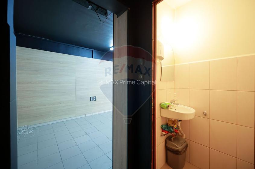 Spațiu comercial de închiriat, cu vad stradal intens pe  str. Vlădeasa - 5