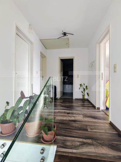 Casă de vânzare cu priveliste superba – proprietate ideală pentru două familii