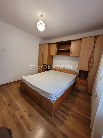 Navodari - str. Randunelelor - 2 camere decomandate -parcare privata  -420 E neg - 5