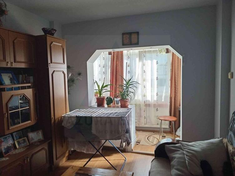 Apartament 2 camere decomandat 45 mp utili 2 pivnite Mihai Viteazul