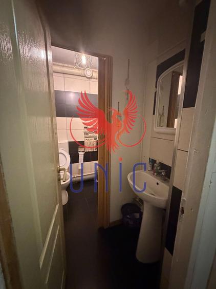 Spatiu stradal, parter