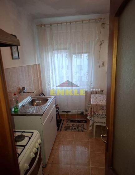 De vanzare apartament cu 3 camere, Str. Stefan Luchian