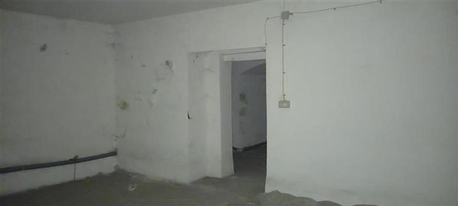 Spatiu Comercial Ultracentral la demisol cu parcare proprie