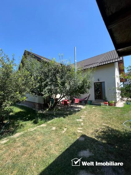 Casa Baciu zona linistita, 4 camere , gradina