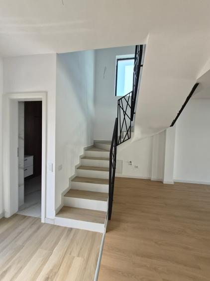 Vila Individuala 5 camere, dormitor parter LA CHEIE!