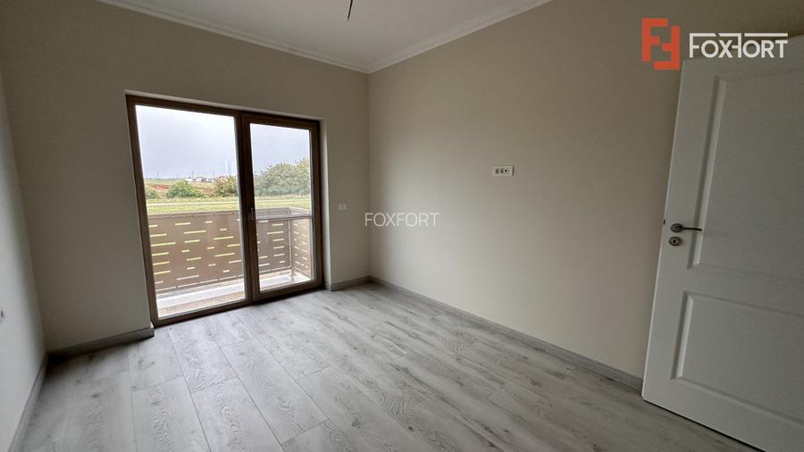 Duplex de vanzare cu 5 camere, despartit prin garaj, zona Giroc  - 8