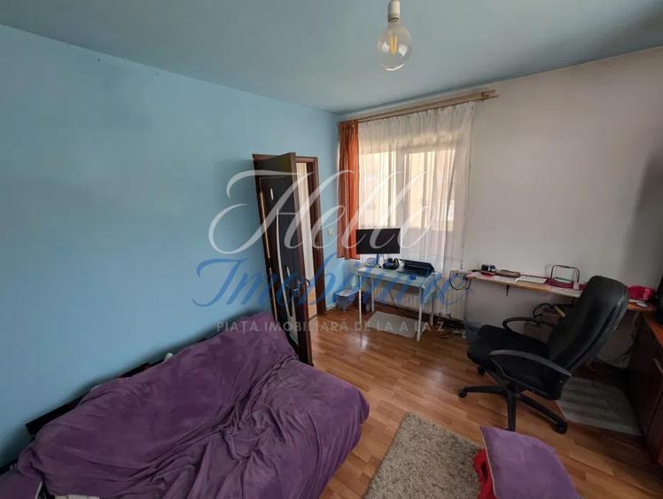Apartament 3 camere 78 mp +terasa 8 mp + parcare Floresti zona Stadionului