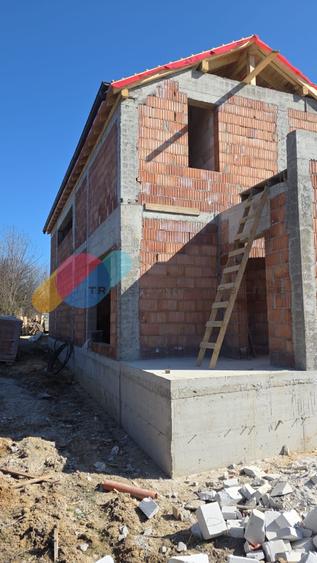 Casa individuala 6 camere, 176 Mp, teren 1100 Mp, zona Salicea