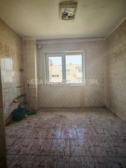 Oportunitate de renovare! 2 camere, 53 mp, etaj 3/4, loc de parcare - 12