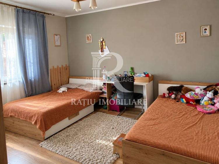 Casă cu 2 dormitoare și 300 mp teren | Sântandrei