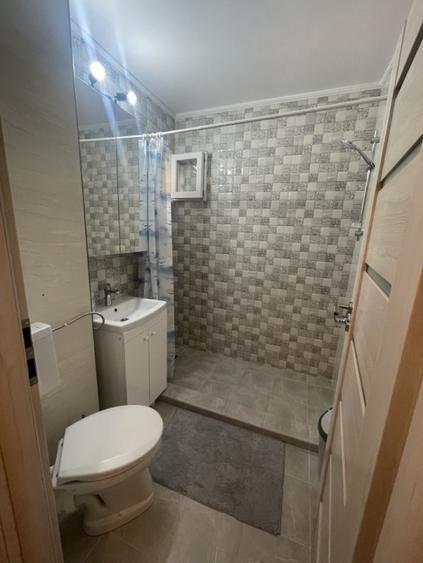 Drumul Taberei, Parc Moghioros, metrou, 2 camere, etaj 1, renovat, utilat.