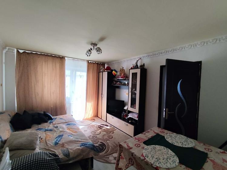 Apartament cu 3 camere de vânzare – Târgu Jiu, Aleea Plopilor , 69.990 € Neg.