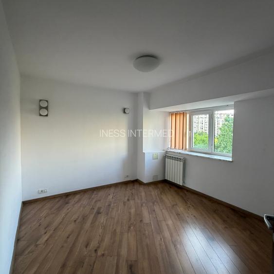apartament nemobilat cu vedere la rond Alba Iulia | etaj 3 | 100mp | 3 camere - 6