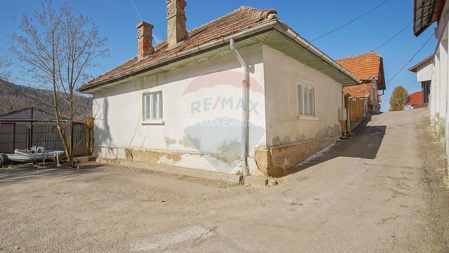 DE RENOVAT CASA INDIVIDUALA  | 180 MP CURTE| PRIVELISTE - 2
